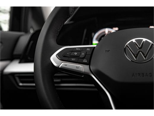 Volkswagen Golf 1.5 TSI PHEV eHybrid Life Edition | Navigatie | Camera | Adapt. Cruise | Keyless | ActivLease financial lease