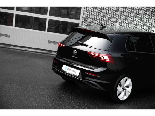 Volkswagen Golf 1.5 TSI PHEV eHybrid Life Edition | Navigatie | Camera | Adapt. Cruise | Keyless | ActivLease financial lease