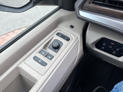 Volkswagen Multivan 1.4 eHybrid L2H1 Style | PHEV | 218Pk | Leder | 7 Pers. | Trekhaak | Standkachel | LED | ActivLease financial lease