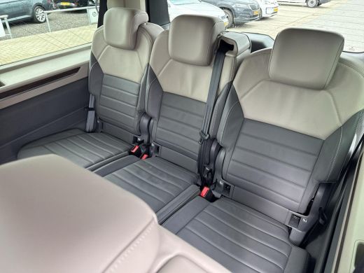Volkswagen Multivan 1.4 eHybrid L2H1 Style | PHEV | 218Pk | Leder | 7 Pers. | Trekhaak | Standkachel | LED | ActivLease financial lease