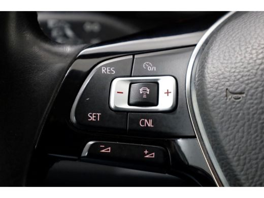 Volkswagen Transporter T6 2.0 TDI E6 L1H1 Highline D.C. LED/ACC 02-2018 ActivLease financial lease