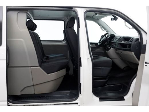 Volkswagen Transporter T6 2.0 TDI E6 L1H1 Highline D.C. LED/ACC 02-2018 ActivLease financial lease