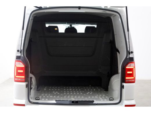 Volkswagen Transporter T6 2.0 TDI E6 L1H1 Highline D.C. LED/ACC 02-2018 ActivLease financial lease