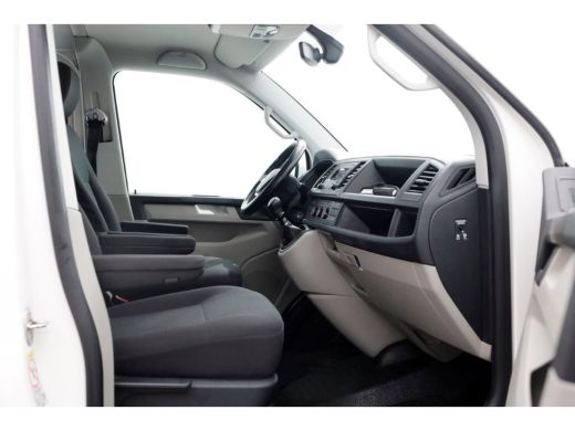 Volkswagen Transporter T6 2.0 TDI E6 L1H1 Highline D.C. LED/ACC 02-2018 ActivLease financial lease