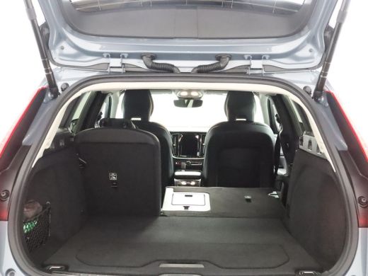 Volvo  V60 T6 AWD Plus Dark | Adaptieve cruise control incl. BLIS | Standkachel |Stoel & stuurwielverwarming... ActivLease financial lease