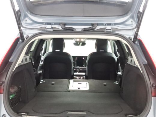 Volvo  V60 T6 AWD Plus Dark | Adaptieve cruise control incl. BLIS | Standkachel |Stoel & stuurwielverwarming... ActivLease financial lease
