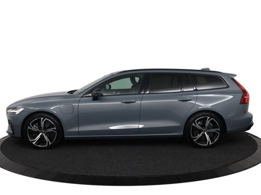 Volvo  V60 T6 AWD Plus Dark | Adaptieve cruise control incl. BLIS | Standkachel |Stoel & stuurwielverwarming... ActivLease financial lease