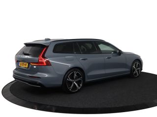 Volvo  V60 T6 AWD Plus Dark | Adaptieve cruise control incl. BLIS | Standkachel |Stoel & stuurwielverwarming...