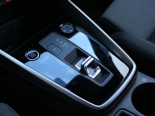 Audi A3 Limousine 30 TFSI Business edition NL AUTO | NIEUWE TYPE | VIRTUAL COCKPIT | VELGEN | AUTOMAAT | ActivLease financial lease