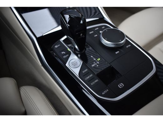 BMW 4 Serie Coupé 420i High Executive | Laserlight | Camera | CarPlay | Lederen Sportstoelen | Dealer Onderho... ActivLease financial lease