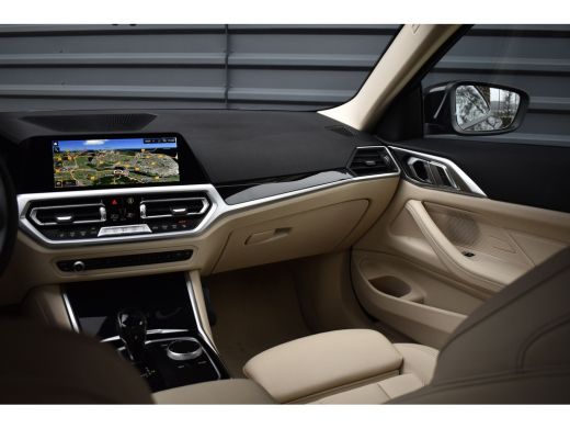 BMW 4 Serie Coupé 420i High Executive | Laserlight | Camera | CarPlay | Lederen Sportstoelen | Dealer Onderho... ActivLease financial lease