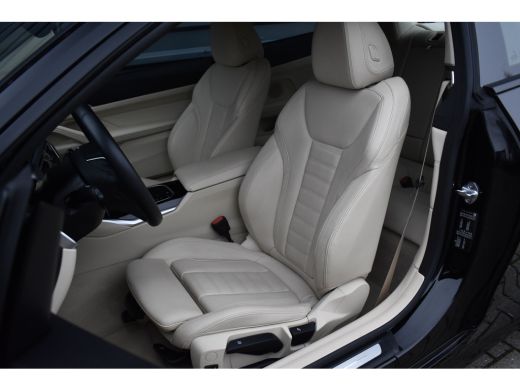 BMW 4 Serie Coupé 420i High Executive | Laserlight | Camera | CarPlay | Lederen Sportstoelen | Dealer Onderho... ActivLease financial lease