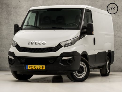Iveco Daily 35S13V 2.3 300 H1 (3 ZITS, NAP, COMFORT STOELEN, RADIO, ELEK PAKKET, TREKHAAK, NIEUWE APK, NIEUWS...