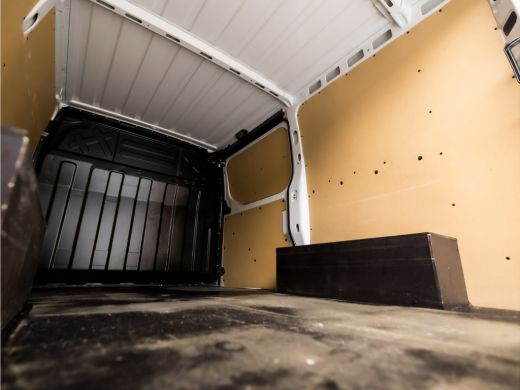 Iveco Daily 35S13V 2.3 300 H1 (3 ZITS, NAP, COMFORT STOELEN, RADIO, ELEK PAKKET, TREKHAAK, NIEUWE APK, NIEUWS... ActivLease financial lease