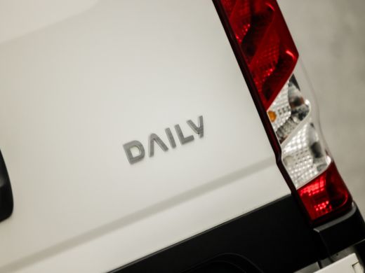 Iveco Daily 35S13V 2.3 300 H1 (3 ZITS, NAP, COMFORT STOELEN, RADIO, ELEK PAKKET, TREKHAAK, NIEUWE APK, NIEUWS... ActivLease financial lease
