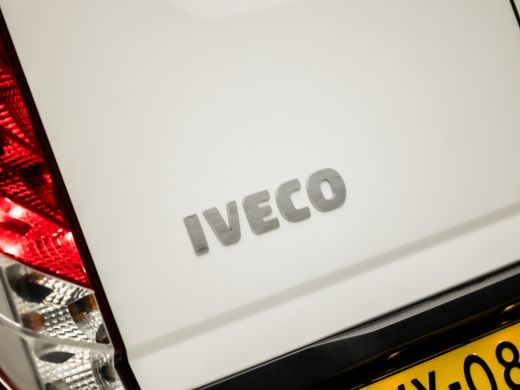 Iveco Daily 35S13V 2.3 300 H1 (3 ZITS, NAP, COMFORT STOELEN, RADIO, ELEK PAKKET, TREKHAAK, NIEUWE APK, NIEUWS... ActivLease financial lease
