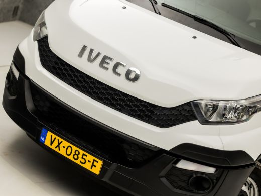 Iveco Daily 35S13V 2.3 300 H1 (3 ZITS, NAP, COMFORT STOELEN, RADIO, ELEK PAKKET, TREKHAAK, NIEUWE APK, NIEUWS... ActivLease financial lease