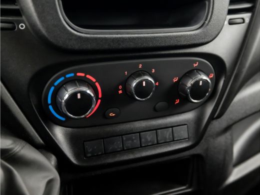 Iveco Daily 35S13V 2.3 300 H1 (3 ZITS, NAP, COMFORT STOELEN, RADIO, ELEK PAKKET, TREKHAAK, NIEUWE APK, NIEUWS... ActivLease financial lease