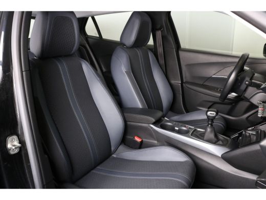 Peugeot 2008 1.2 PureTech Allure 100pk | Navi | Camera | Keyless | Parkeersensoren V + A | DAB | Cruise contro... ActivLease financial lease
