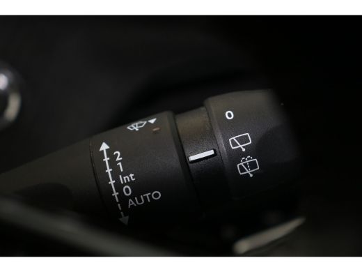 Peugeot 2008 1.2 PureTech Allure 100pk | Navi | Camera | Keyless | Parkeersensoren V + A | DAB | Cruise contro... ActivLease financial lease