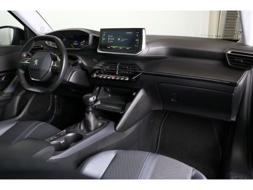 Peugeot 2008 1.2 PureTech Allure 100pk | Navi | Camera | Keyless | Parkeersensoren V + A | DAB | Cruise contro... ActivLease financial lease