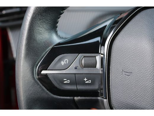 Peugeot 208 1.2 PureTech Blue Lease Active | Navigatie | Apple Carplay | Parkeersensoren | Bluetooth | LED | ActivLease financial lease