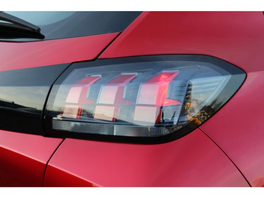 Peugeot 208 1.2 PureTech Blue Lease Active | Navigatie | Apple Carplay | Parkeersensoren | Bluetooth | LED | ActivLease financial lease