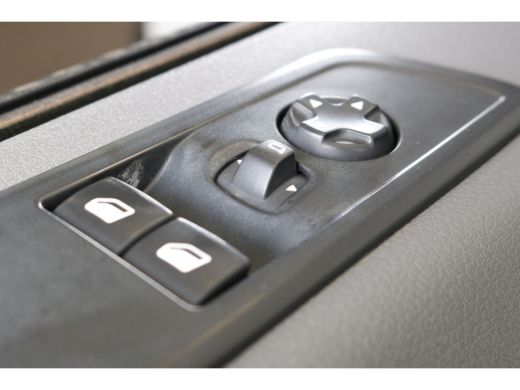 Peugeot Expert 2.0 BlueHDi 120pk L3 | Verh. laadvermogen | | Navi | Cruise Control | Trekhaak | Imperial | Apple... ActivLease financial lease