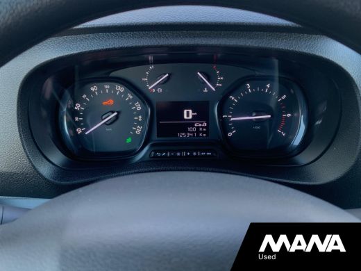 Peugeot Expert 2.0 BlueHDI 150PK Airco Trekhaak Sensoren Cruise 360 Camera Car-Play ActivLease financial lease