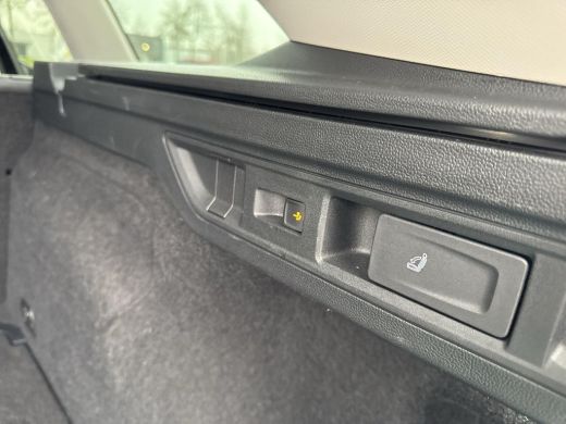 Volkswagen Passat Variant 1.5 eTSI Business | 150 pk |Automaat | ERGO Massage 2x | Trekhaak | A-Camera | ActivLease financial lease