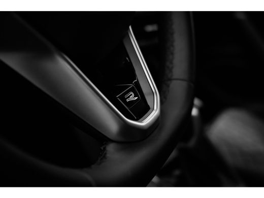 Volkswagen Taigo R-Line Edition Inclusief €2000,- inruilvoordeel | | Achterlichten LED | Afstandscontrolesysteem (... ActivLease financial lease
