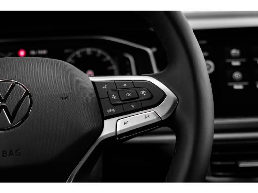Volkswagen Taigo R-Line Edition Inclusief €2000,- inruilvoordeel | | Achterlichten LED | Afstandscontrolesysteem (... ActivLease financial lease