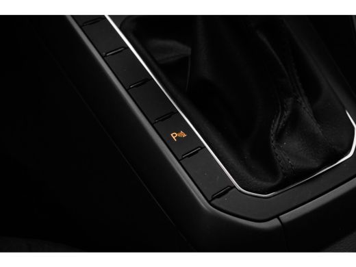 Volkswagen Taigo R-Line Edition Inclusief €2000,- inruilvoordeel | | Achterlichten LED | Afstandscontrolesysteem (... ActivLease financial lease