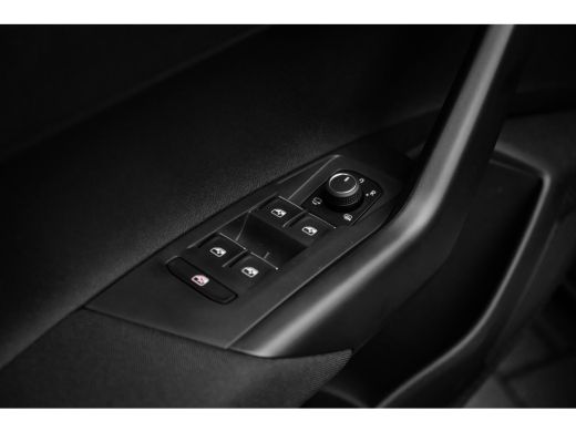 Volkswagen Taigo R-Line Edition Inclusief €2000,- inruilvoordeel | | Achterlichten LED | Afstandscontrolesysteem (... ActivLease financial lease