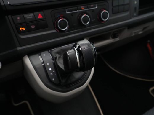 Volkswagen Transporter 2.0 TDI 204pk DSG L1H1 Highline Navigatie Trekhaak Camera Led ActivLease financial lease
