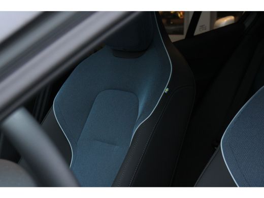 Volvo  EX30 Twin Motor Performance Ultra 428pk 69 kWh | Full Option! | 3,6 sec. 0-100 km/u! | Snelste Volvo o... ActivLease financial lease