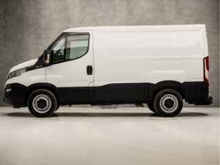 Iveco Daily 35S13V 2.3 300 H1 (3 ZITS, NAP, COMFORT STOELEN, RADIO, ELEK PAKKET, TREKHAAK, NIEUWE APK, NIEUWS...