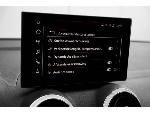 Audi Q2 S edition | Adaptive cruise control | Audi smartphone interface | Audi soundsystem ActivLease financial lease