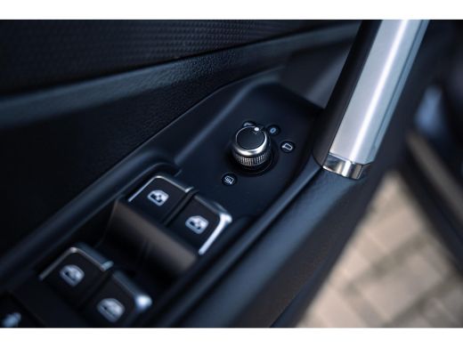 Audi Q2 Audi S edition | Adaptive cruise control | Audi smartphone interface | Audi soundsystem ActivLease financial lease