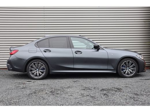 BMW 3-serie 330e High Executive M-Sport Pano / Adaptieve cruise / Laser / Elec stoelen / Trekhaak / Dode hoek / ActivLease financial lease