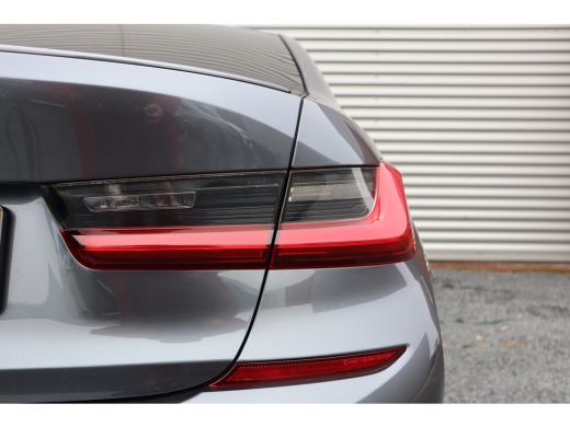 BMW 3-serie 330e High Executive M-Sport Pano / Adaptieve cruise / Laser / Elec stoelen / Trekhaak / Dode hoek / ActivLease financial lease