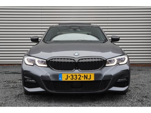 BMW 3-serie 330e High Executive M-Sport Pano / Adaptieve cruise / Laser / Elec stoelen / Trekhaak / Dode hoek / ActivLease financial lease