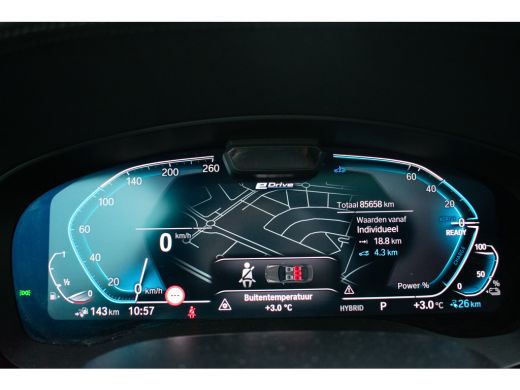 BMW 5 Serie 530e High Executive M-sport PANO ACC Laser-LED Trekhaak Softclose 19" Keyless ActivLease financial lease