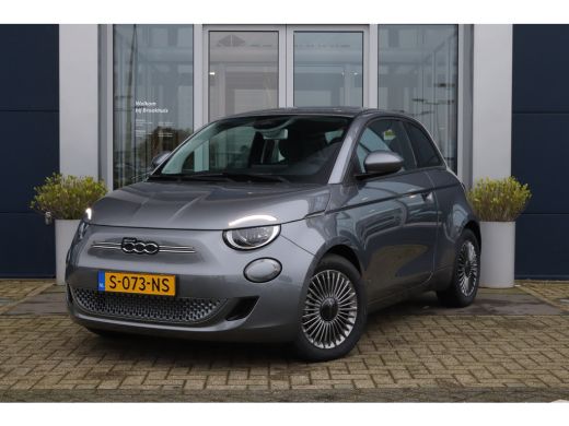 Fiat 500 Fiat Icon 24 kWh | Navigatie | Lichtmetalen velgen 16" | Navigatiesysteem full map ActivLease financial lease