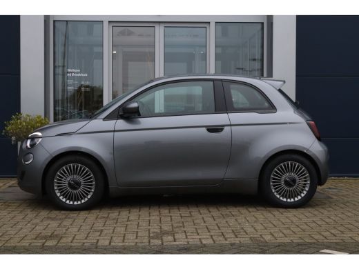 Fiat 500 Fiat Icon 24 kWh | Navigatie | Lichtmetalen velgen 16" | Navigatiesysteem full map ActivLease financial lease
