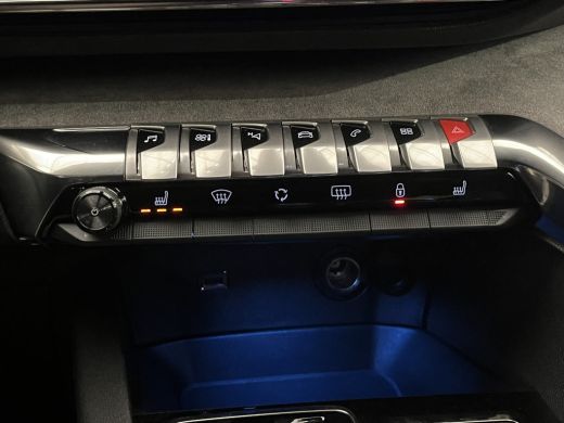 Peugeot 5008 Peugeot 1.2 PureTech GT AUTOMAAT! | Black Pack | 7 Persoons | Leder\Stof | Adaptieve Cruise | Nav... ActivLease financial lease