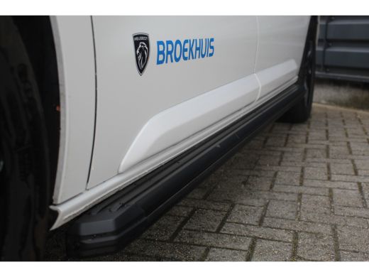 Peugeot Expert Peugeot 2.0 BlueHDI 145 S&S L2 | Automaat | Black edition | Camera | Sidebars | ActivLease financial lease