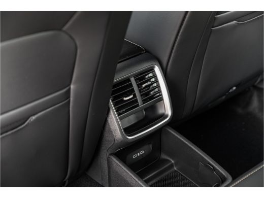Skoda Octavia Hatchback ŠKODA | Achteruitrijcamera | Chromen grille | Cruise control met speedlimiter ActivLease financial lease