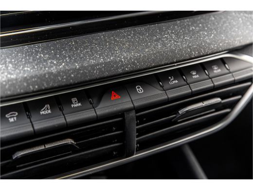 Skoda Octavia Hatchback ŠKODA | Achteruitrijcamera | Chromen grille | Cruise control met speedlimiter ActivLease financial lease