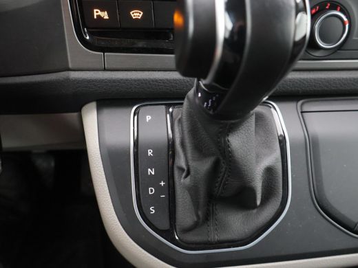 Volkswagen Transporter 2.0 TDI 204 PK DSG L2H1 DUBBEL CABINE HIGHLINE + 2 SCHUIFDEUREN | LED | 18 INCH | ADAPTIVE CRUISE ActivLease financial lease